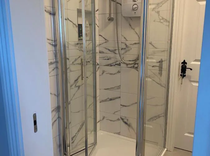 Lodge Laurel Droichead an Chaisleáin